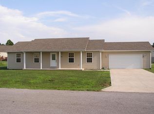 5647 Silver Fox Dr, Carterville, IL 62918