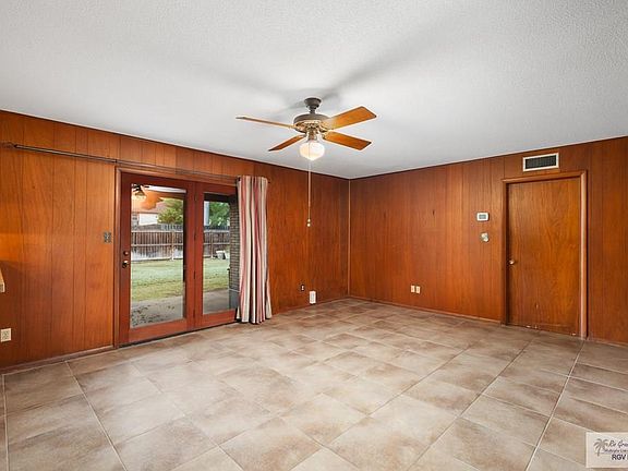 4th image of 2313 Ella Ave