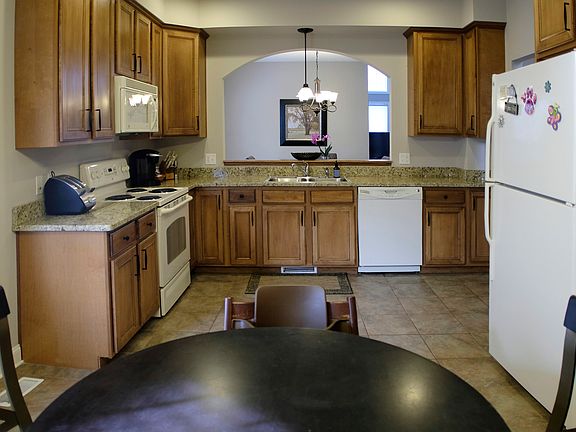3rd image of 111 Stonecreek Dr