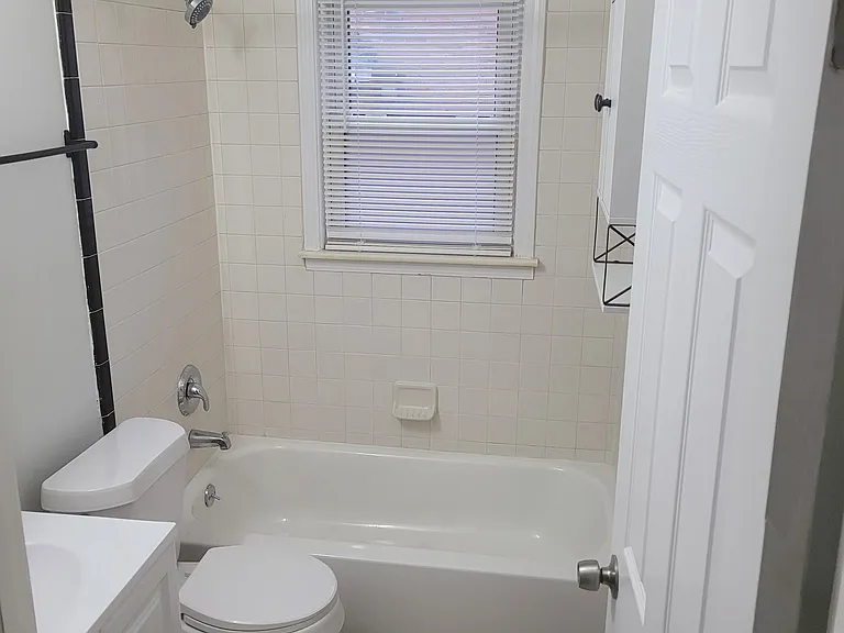 19420 Huntington Rd — Photo 17