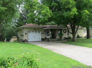 5021 Stiritz Ln, Godfrey, IL 62035
