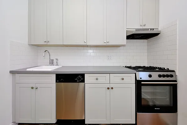 Rented by Aether Property Group | media 9