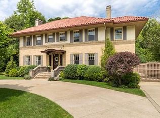 37 Grove St, Winchester, MA 01890