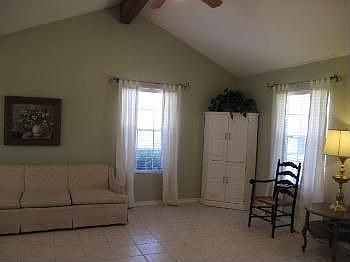 3rd image of 2406 Lakeview Ln