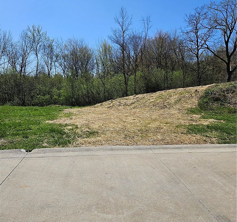 1st image of 61 Hubbell Way