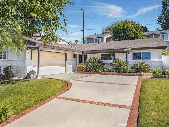 17712 Forest Ln, Huntington Beach, CA 92647