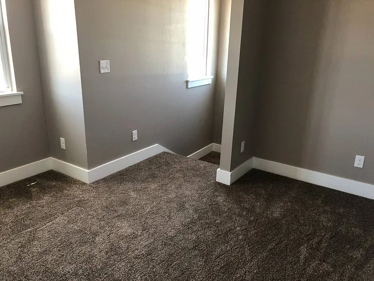 2113 S Maryland Ave — Photo 9
