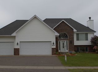 6670 378th St, North Branch, MN 55056