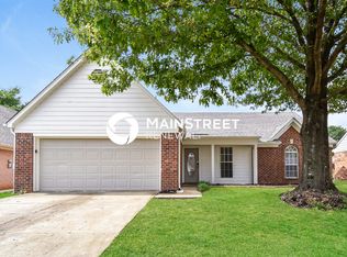 1201 Central Park Cv, Southaven, MS 38671