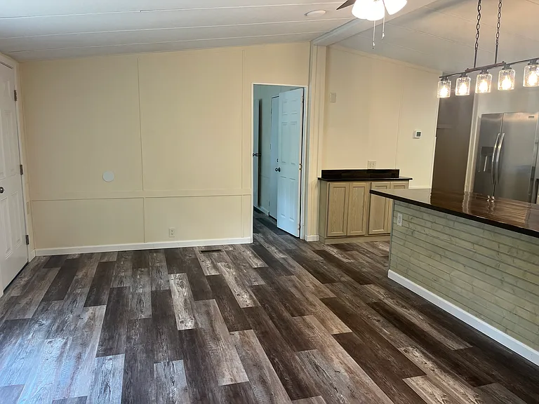 LR/Kitchen