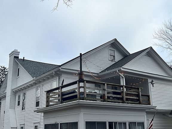 2nd image of 221 College Ave