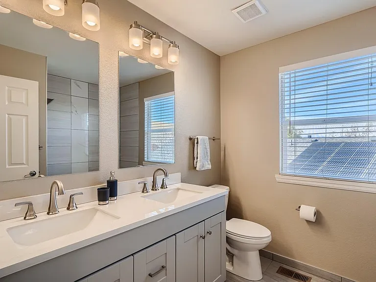2106 Mountain Iris Dr — Photo 21