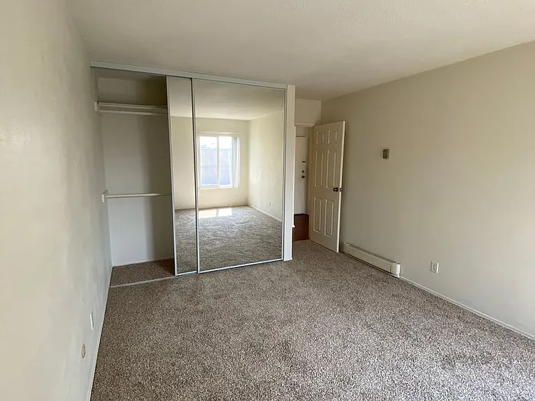 1645 Emerald St #2K — Photo 4