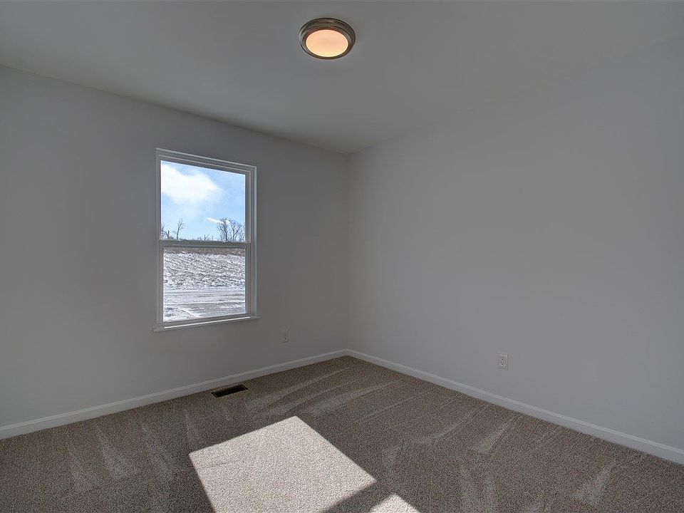 2nd image of 110 Ashley Dr