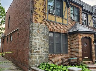 3034 85th St, Flushing, NY 11370