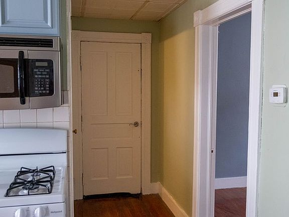 2nd image of 606 Lansing St Floor 2