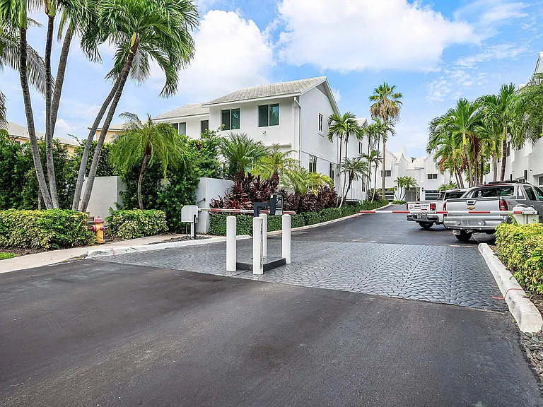 2115 S Ocean Blvd #14 — Photo 54