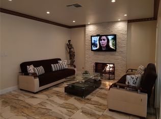 7824 Emerald Harbor Ct, Las Vegas, NV 89128