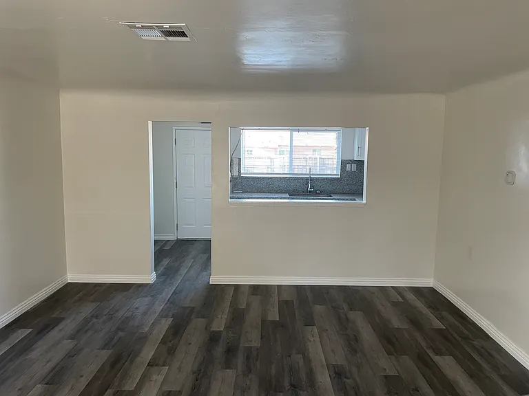 721 Wilson Ave — Photo 14