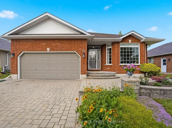 29 Hickory Grv, Belleville, ON K8N 5X6