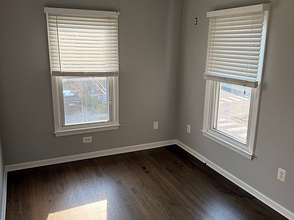 4th image of 43 Spring St