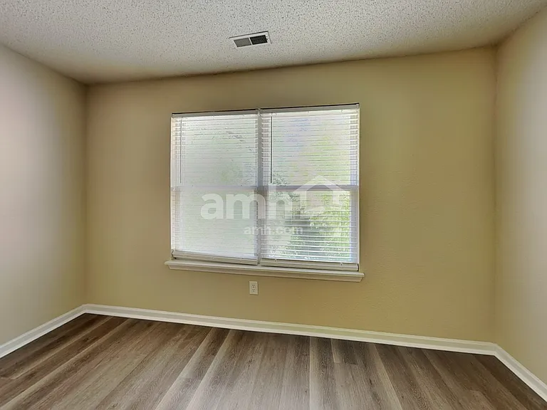 4422 Autumn Crest Ct — Photo 10
