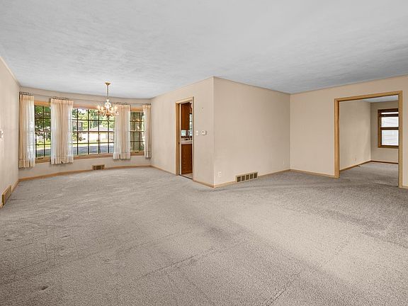 2nd image of 1545 26th Ave