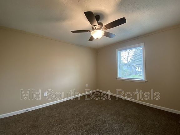 3rd image of 4824 Gum St