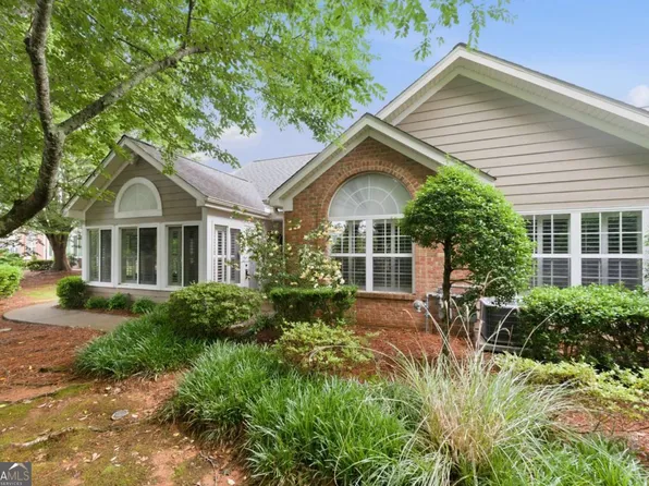 2235 Orchard Pl, Roswell, GA 30076