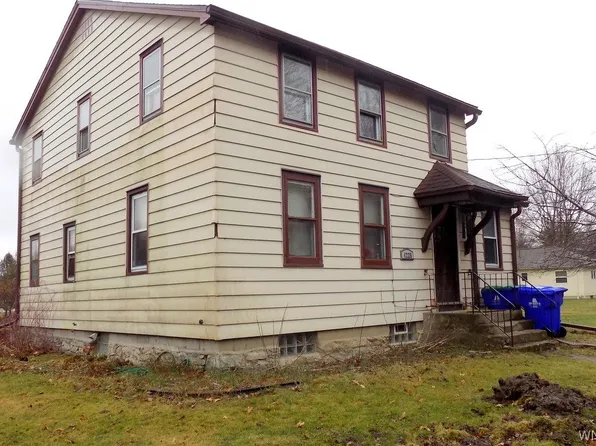 4225 Ransom Rd, Clarence, NY 14031