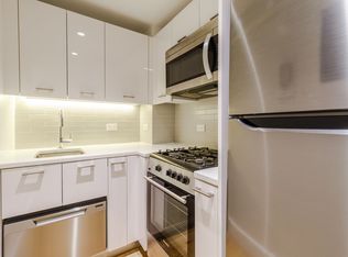 230 E 44th St APT 9K, New York, NY 10017