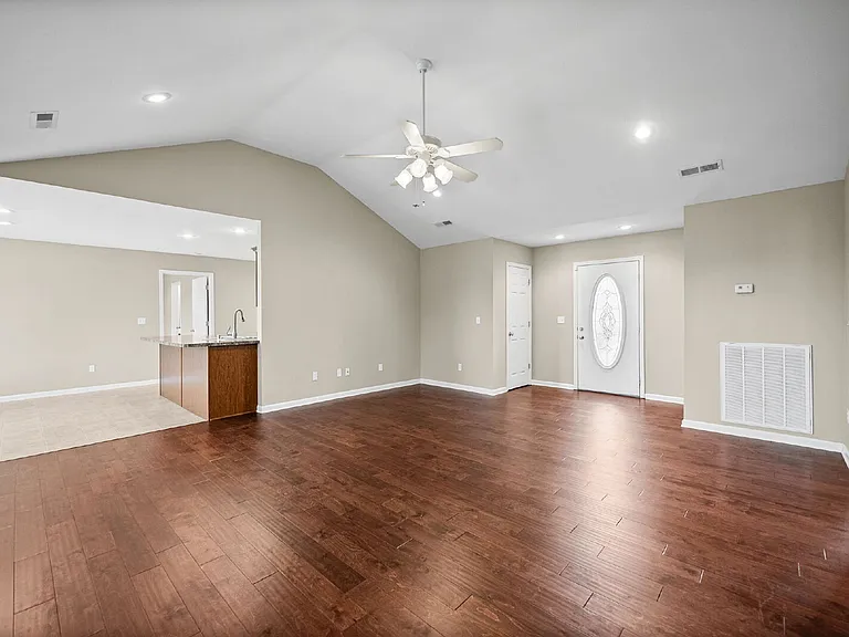 212 Westminster Pl — Photo 7