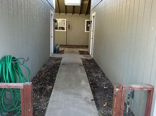 832 Sutter Ln, Ione, CA 95640