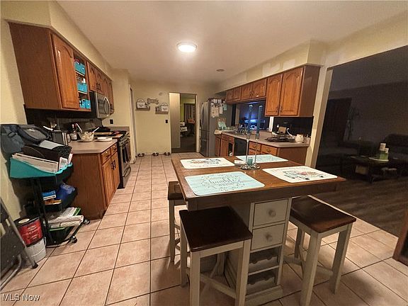 3rd image of 10262 Pratt Ln