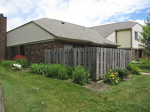 3rd image of 5954 Deerwood Ct