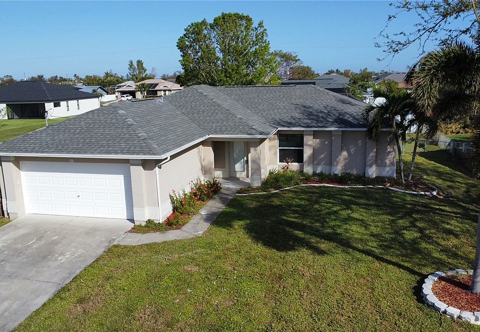 1st image of 923 SW 35th St