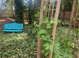 7590 Springhill Ct, Gladstone, OR 97027