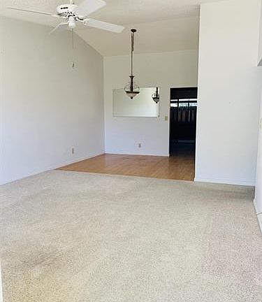 2nd image of 8074 SE Villa Cir
