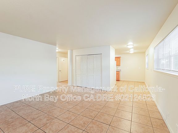 4th image of 1402 Washington St APT 2