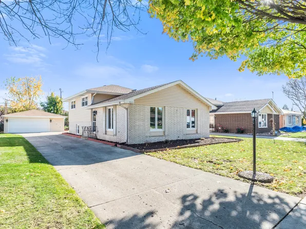 9113 Moody Ave, Oak Lawn, IL 60453