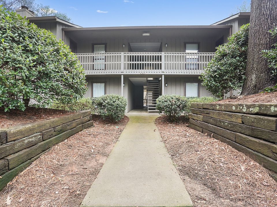 1st image of 405 Smokerise Cir SE
