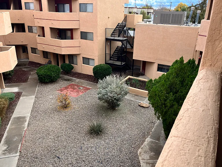 Hacienda del Sol — Photo 23