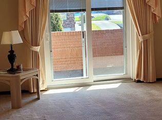 3250 Edgecliff Rd APT 32, Lower Burrell, PA 15068