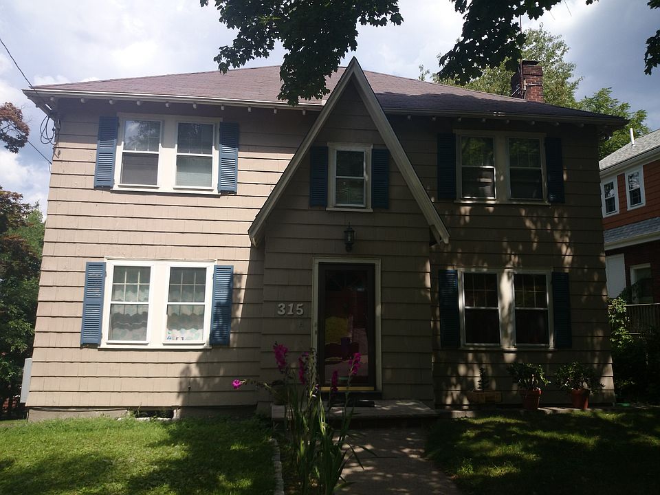 2nd image of 315 Mason Ter