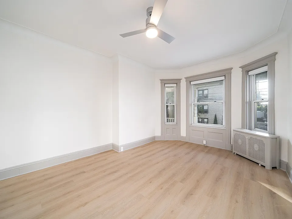 22 Webster Ave #1