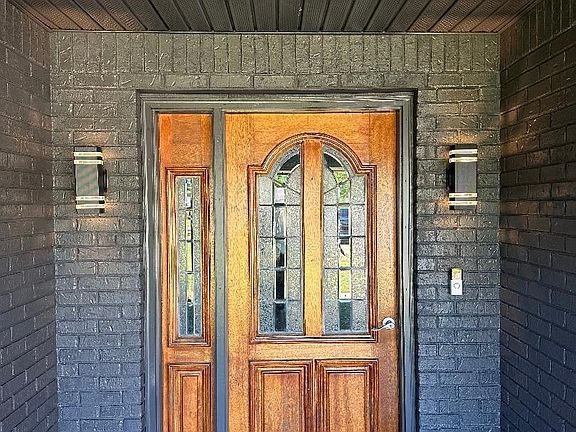 4th image of 7723 Brandywood Dr