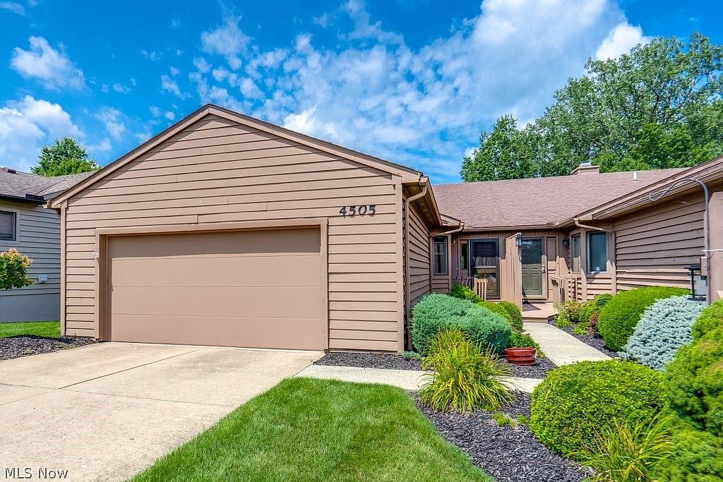 4505 Oak Hill Blvd — Fox Creek Golf & Racquet Club
