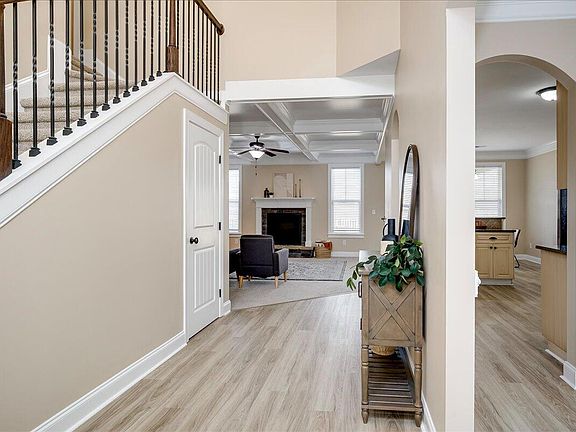 4th image of 356 Brentford Avenue