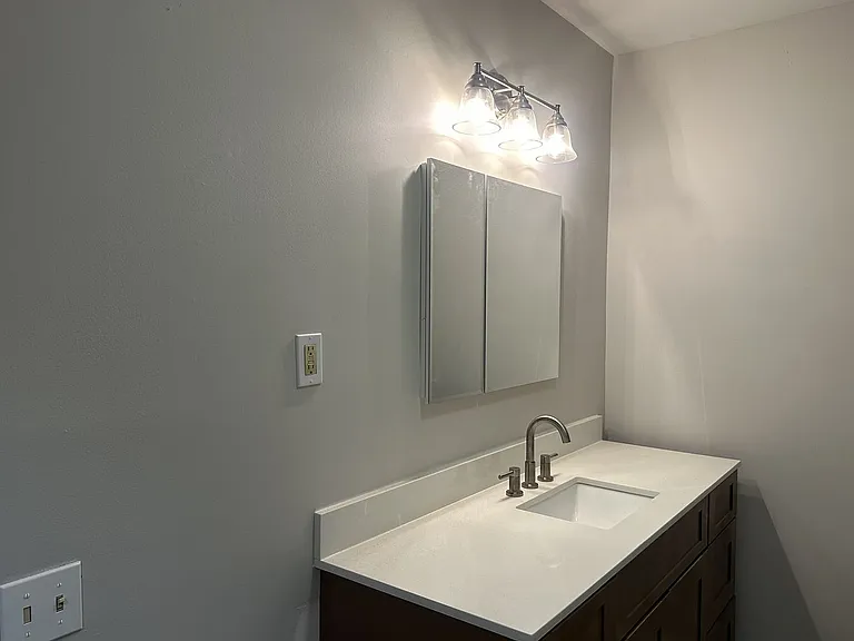 17 Broad St — Photo 2