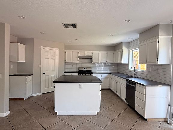 5th image of 14301 Quail Ct